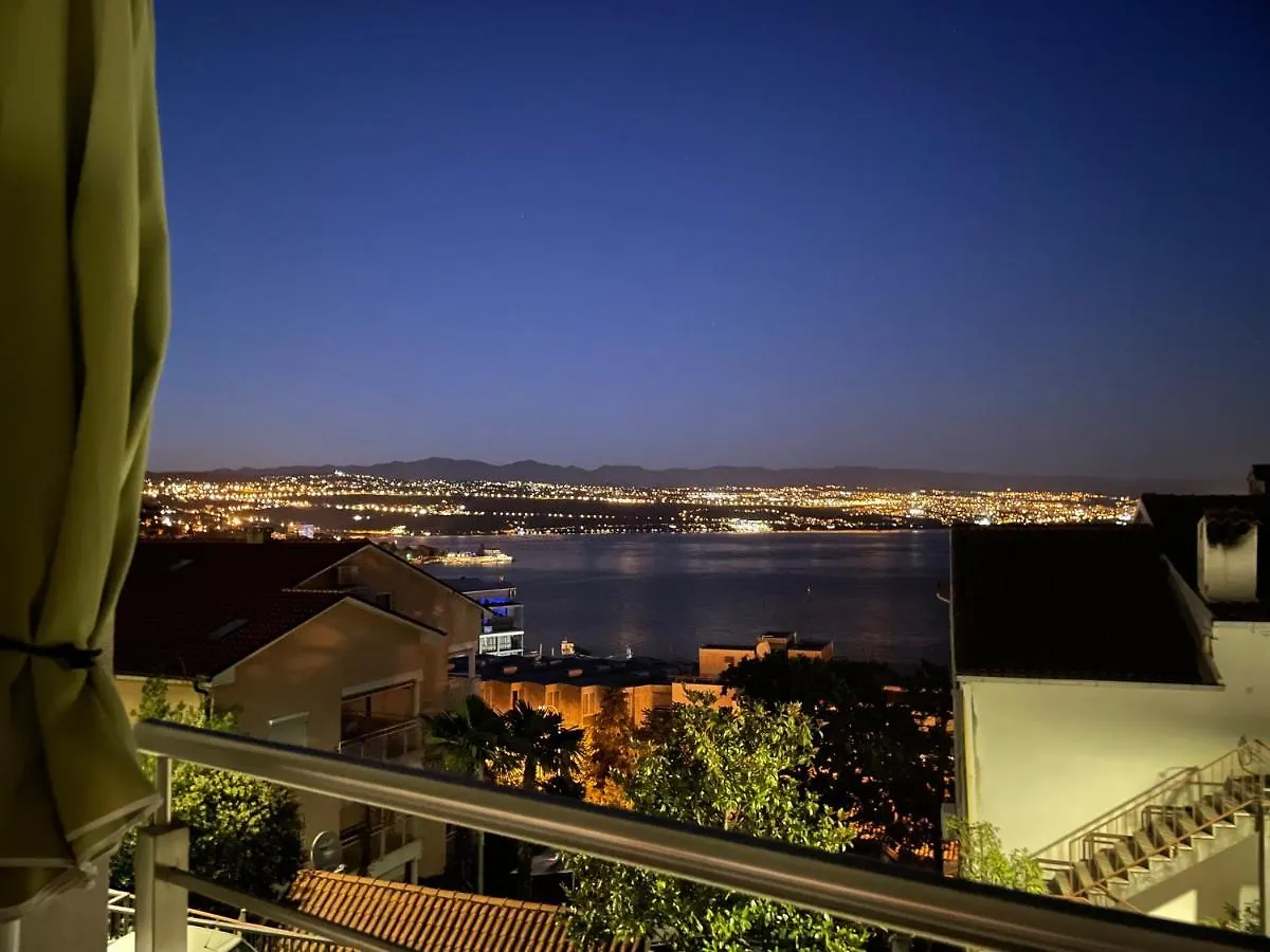 Old Lady Opatija Apartment
