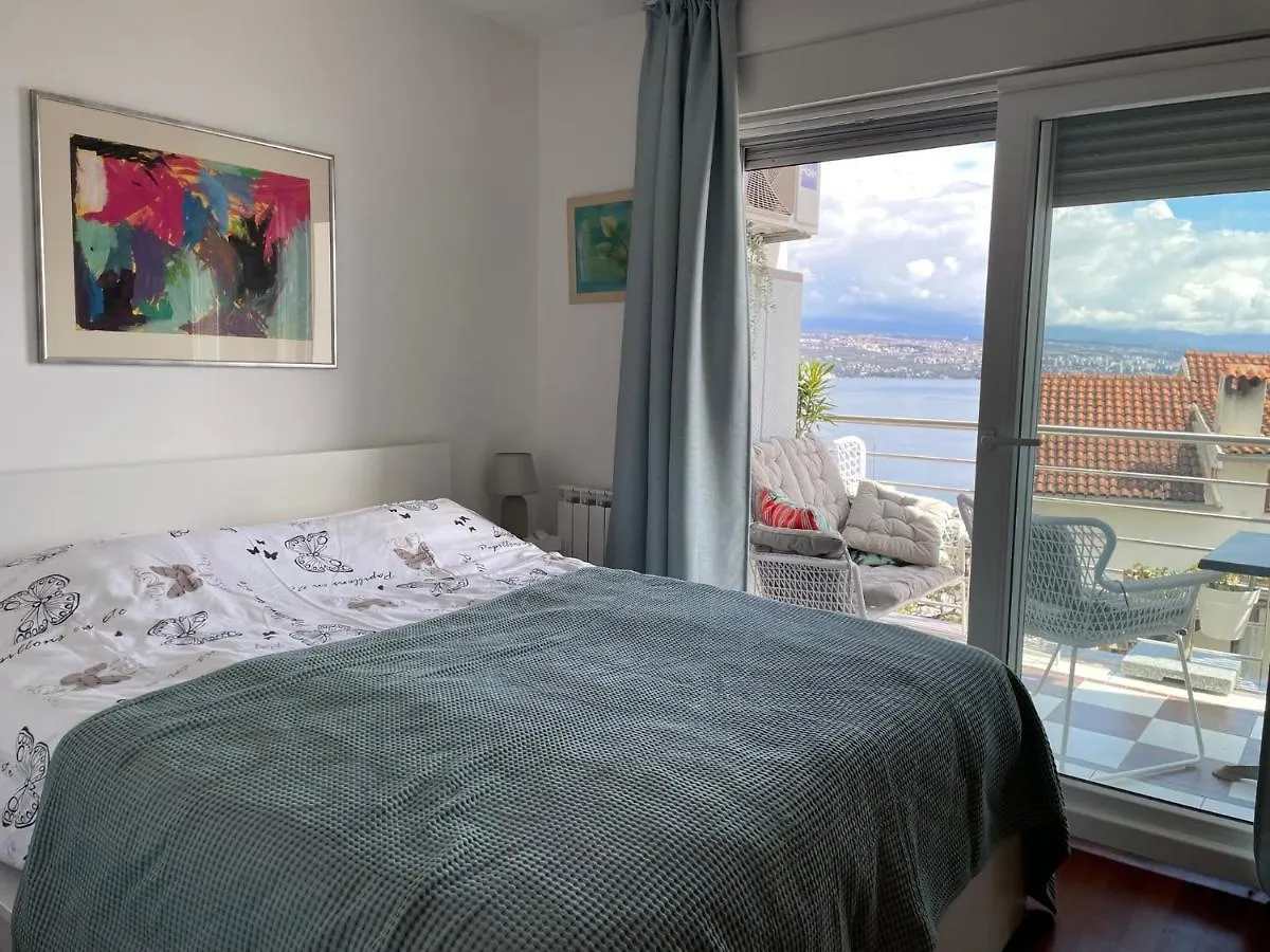 Old Lady Opatija Apartment